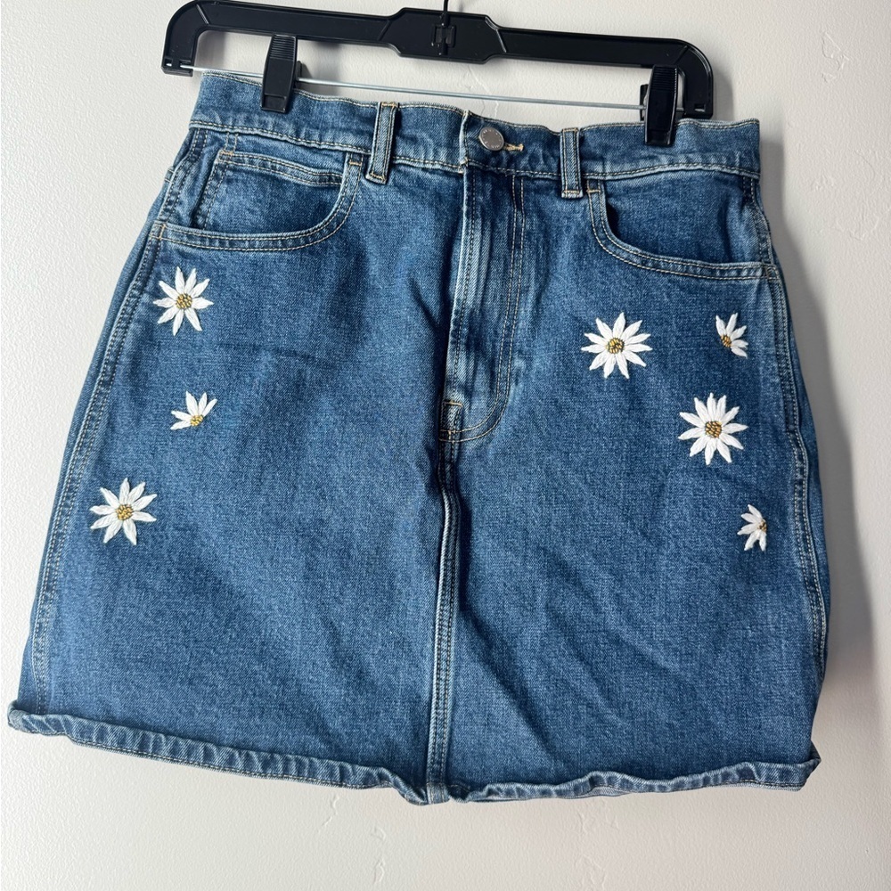 Everlane Way High Daisy Embroidered Denim Skirt Organic Cotton Cottagecore Chic